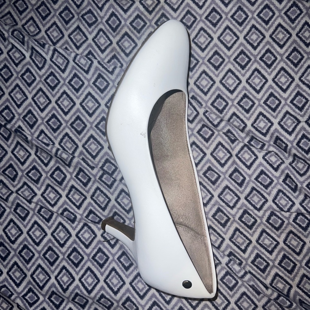 Comfortable white heels - Picture 5 of 5